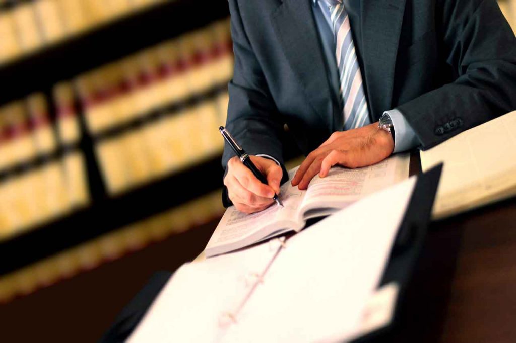 best commercial lawyers Melbourne